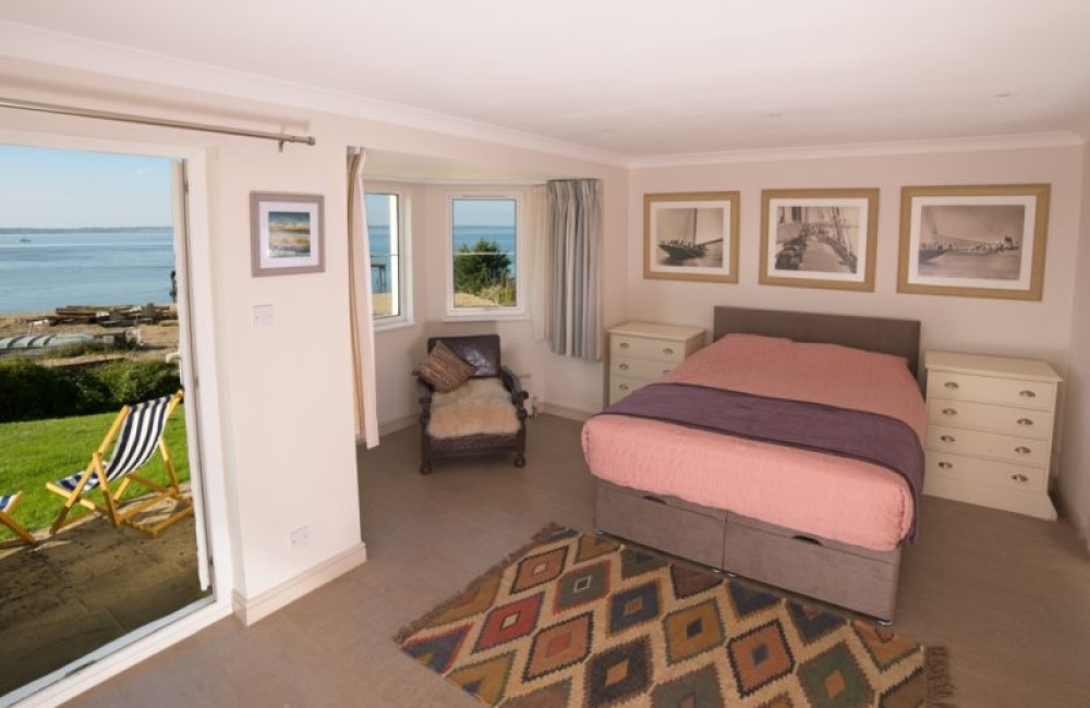 Seafarers master bedroom